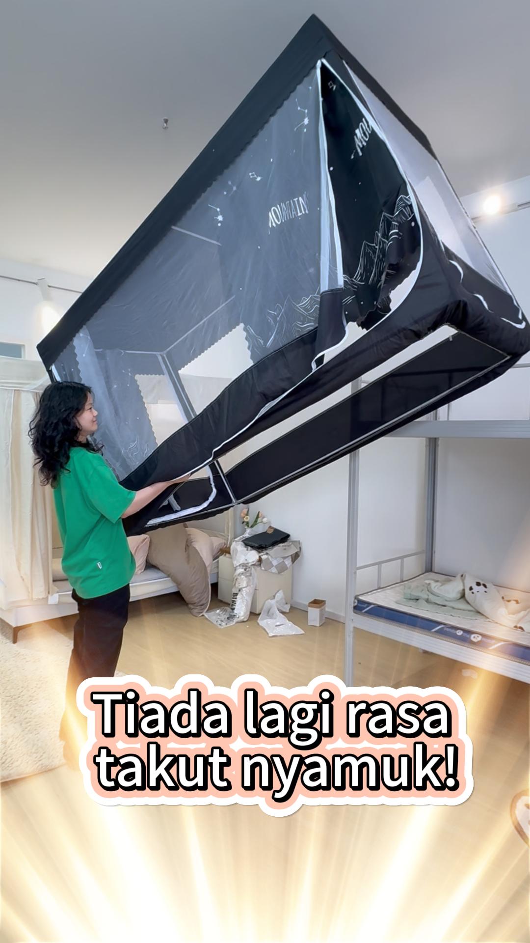 **KELAMBU + LANGSIR 2-IN-1!**Mesh halus + langsir tebal hitam.☀️ Siang: buka langsir, tutup mesh (angin bebas)🌙 Malam: tutup semua - privacy & anti nyamuk! #kelambu #khemah