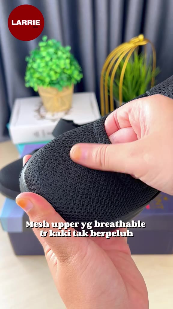 Insole lembut, tapak tinggi dan design lawaAaAaa        ゚    #ringan #kasutringan #OOTD #review #unboxing #larrie #larrieshoes #fyp #womenshoe #larriemy #TikTokShop66FiestaHariJadi