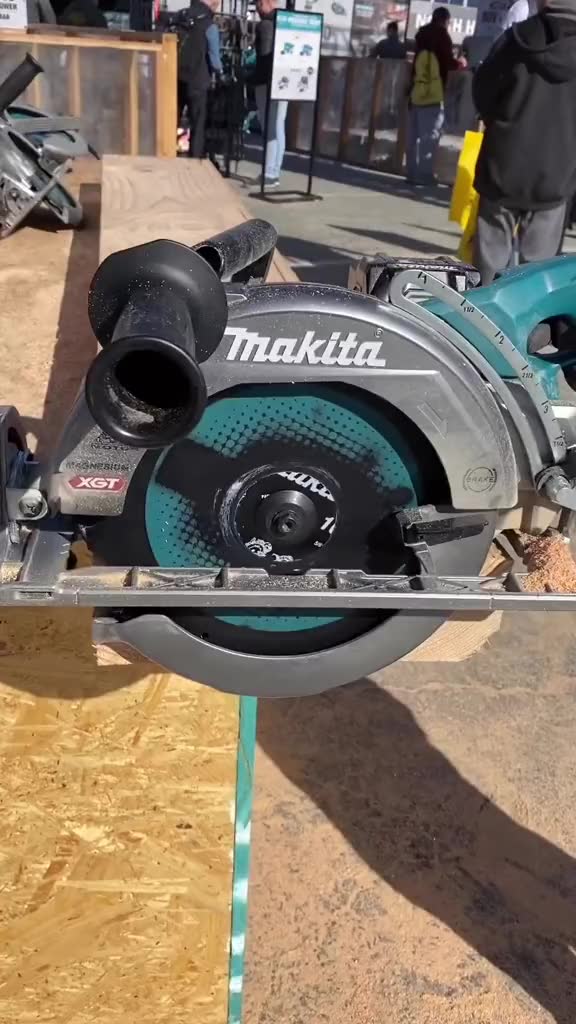#MODEL MAKITA GSR002Z 10-1/4#BookTok #tools #parati #herramientas #batery #pourtoi #fypシ #cortadora #madera #circularsaw