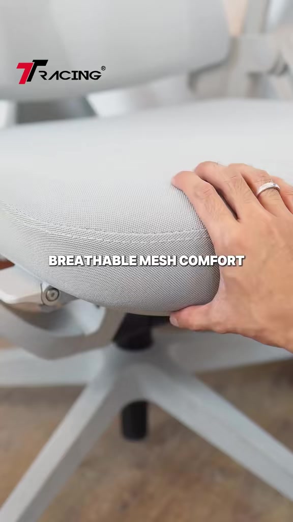 Stop sacrificing your back for the aesthetic. ✋? Get both with the TTRacing Aeroflex. Engineered with aerodynamic inspiration, this is the cleanest ergochair for a minimalist workstation. ✅ GravitySync™ Dynamic Backrest (Moves with you!) ✅ 4D Adj...