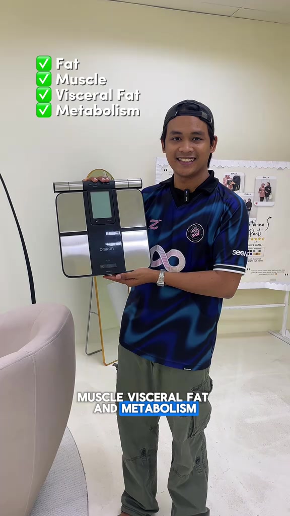 Beyond weight: track fat, muscle, visceral fat and metabolism with the OMRON HBF-702T. Sync your data to Omron Connect for easy progress tracking at home. #omron #HBF702T #bodycompositionmonitor #weightmanagement #healthtracking
