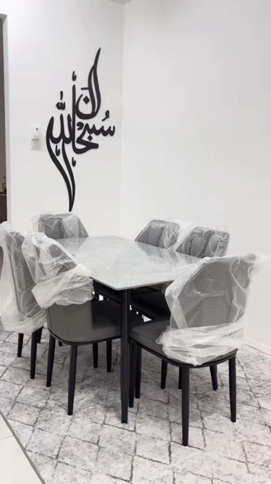 #DiningSet #DiningTable #DiningRoom #HomeFurniture #FurnitureDesign #ModernDining #LuxuryDining #HomeDecor #interiordesign