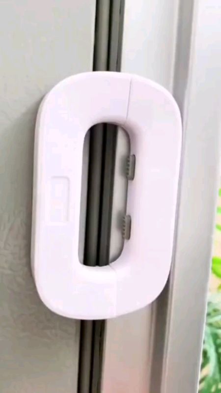 cekoutBlisso Kunci Keselamatan Bayi Refrigerator Safety Lock Multi-function Baby Safety Lock  #safetylock #babysafety #shopeemy #shopeehaul