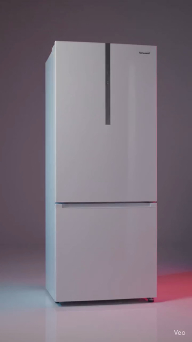 Dapur lebih anggun! ❄️ Peti sejuk Panasonic White Glass (422L) dengan *bottom freezer* untuk kesegaran maksimum. ✨ #Panasonic #Refrigerator #PetiSejuk