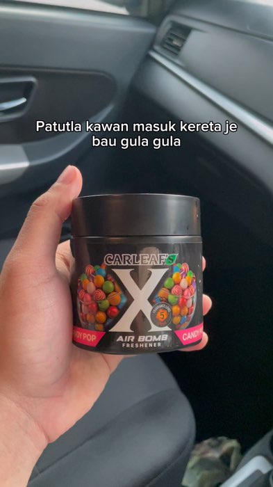No wonder bau wangi kereta sebab pakai perfume Oh solah