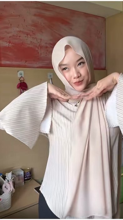 ￼Dreamtale Eila Muslimah Wear Dress Muslimah Glamour Dress Trumpet Sleeve Abaya Dress Baju Wanita Baju Melayu Raya WCO139