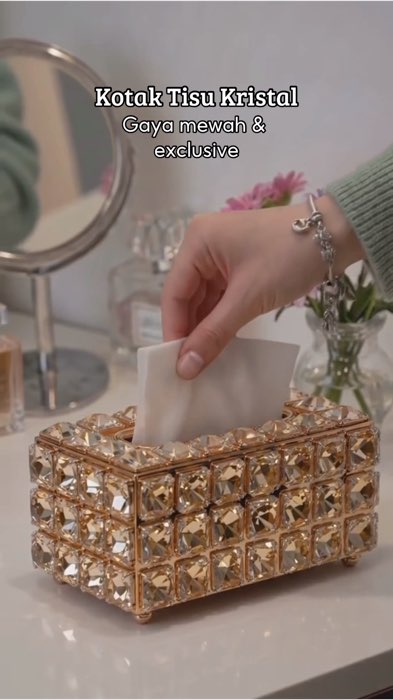 Kotak tisu pun kenalah cantik #kotaktisu #tissuebox #tissue #tisu #deco #deko #Home #rumah #mewah #luxury #exclusive #kristal #viral #shopeelagimurah