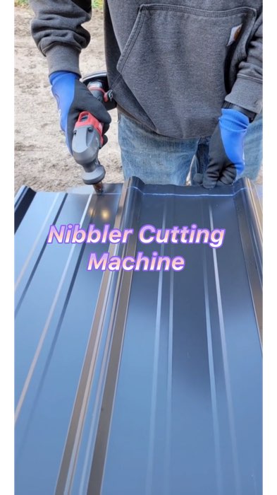 Milwaukee M12 Nibbler Cutting Machine
