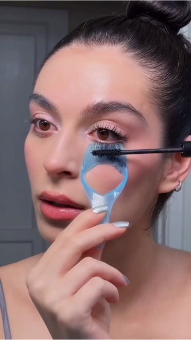 Takde isu comot dah lepas ada benda ni 🔥 #makeuptools #beautytools #eyelashassist #mascaratools